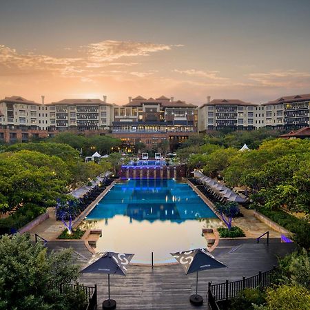 The Capital Zimbali Hotell Ballito Eksteriør bilde The Village at Sunway Putra