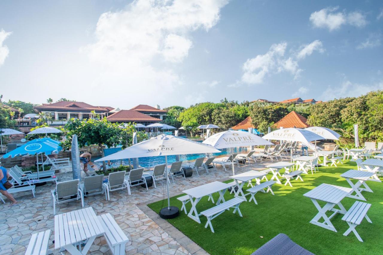 The Capital Zimbali Hotell Ballito Eksteriør bilde The swimming pool at the resort