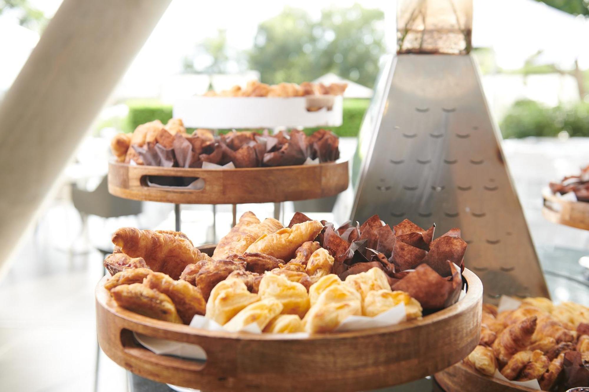 The Capital Zimbali Hotell Ballito Eksteriør bilde A selection of pastries