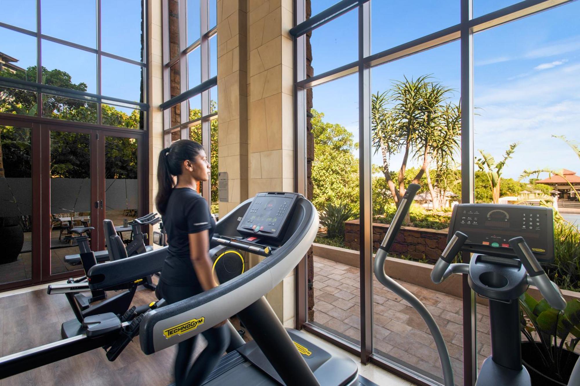 The Capital Zimbali Hotell Ballito Eksteriør bilde The gym at The Park, Hyderabad